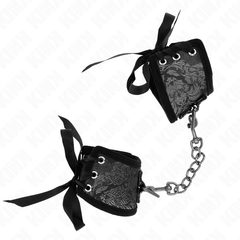 KINK - ATTACHES DE POIGNET SCANDAL DÉTAILS EN DENTELLE NOIRE 24,5 CM X 6,5 CM
