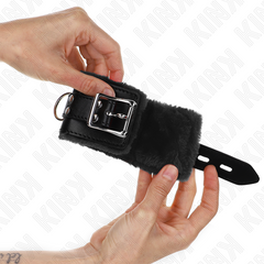 KINK - ATTACHES DE POIGNET DOUBLÉES DE FOURRURE NOIRES AVEC CEINTURE NOIRE RÉGLABLE 17-29 CM X 6 CM