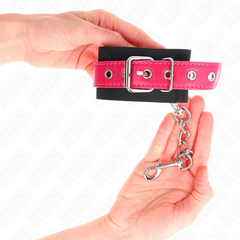 KINK - ATTACHES DE POIGNET EN NYLON NOIR AVEC CEINTURE EN SIMILICUIR ROSE FRAMBOISE RÉGLABLE 19-29 CM X 5,1 CM